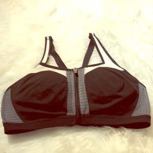 Victoria’s Secret Sports Bra size 38D Front Close